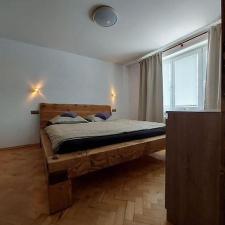 Byt Blizko Centra Mesta Poprad Buitenkant foto